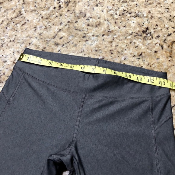 Under Armour Capri - Picture 9 of 10